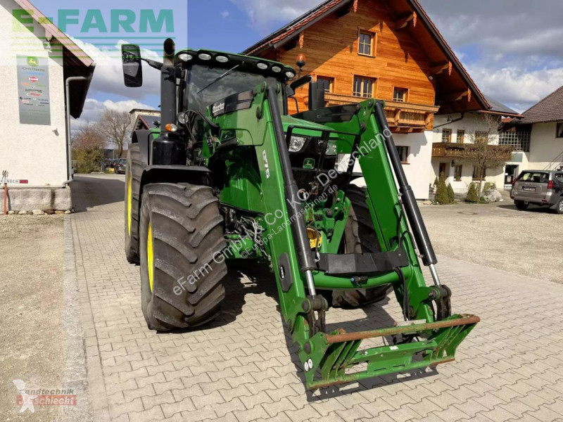 Landbrugstraktor John Deere  6215 r mit frontlader