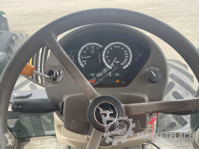 Сільськогосподарський трактор John Deere 6195R