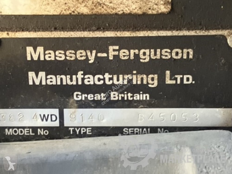 Сільськогосподарський трактор Massey Ferguson 382