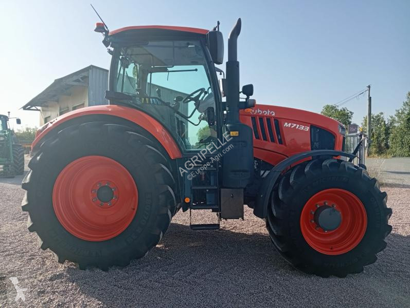 Lantbrukstraktor Kubota  M7133