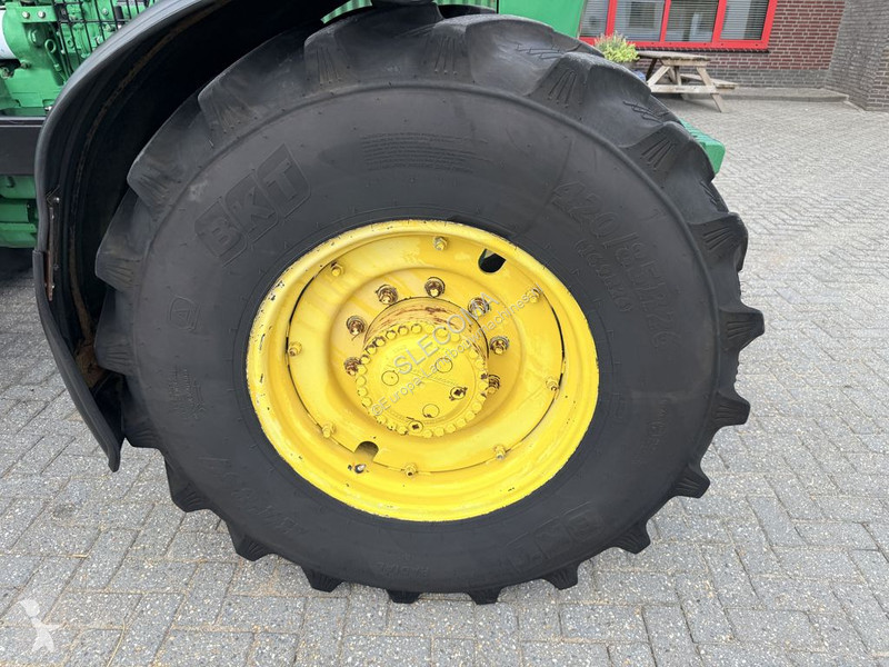 Lantbrukstraktor John Deere 4050 4WD