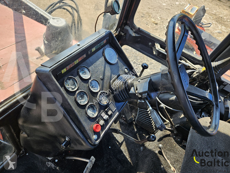 Lantbrukstraktor Belarus MTZ 952