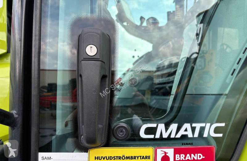 Claas Axion 830 tractor