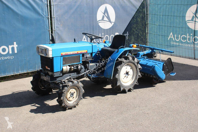 Lantbrukstraktor Mitsubishi MT1301D