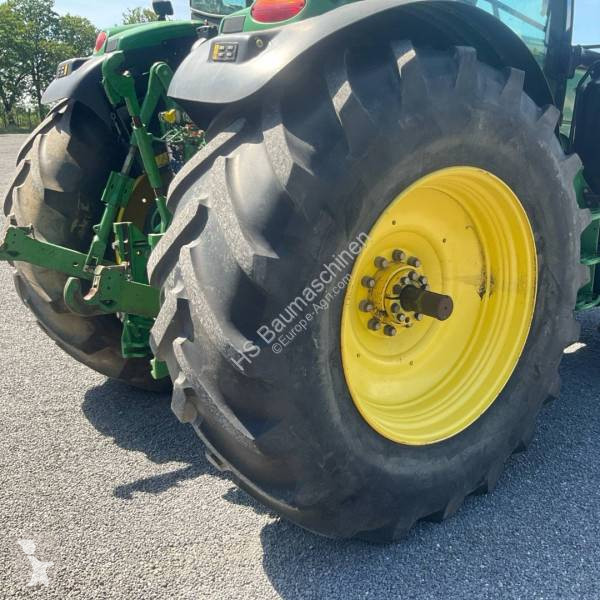 Tracteur agricole John Deere 6215R