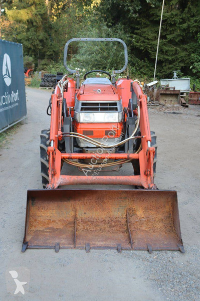 جرار زراعي Kubota GL-29