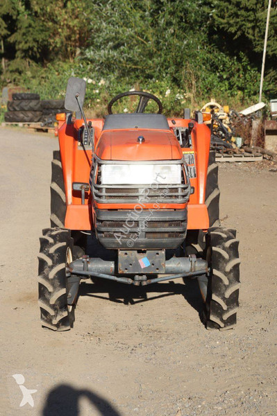 جرار زراعي Kubota GT21