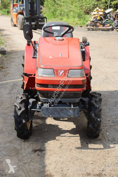 جرار زراعي Yanmar Ke-2D