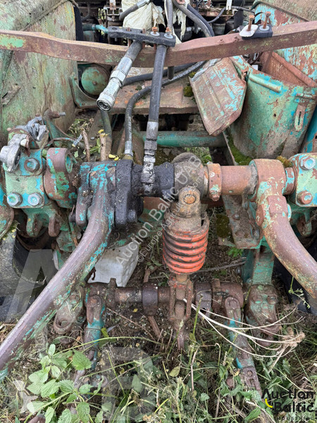 Zemědělský traktor  T-150K