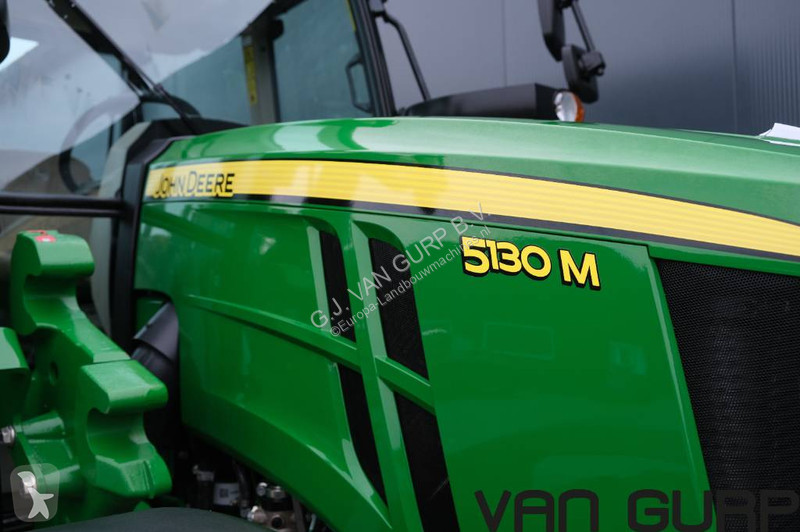 Сільськогосподарський трактор John Deere 5130 M...
