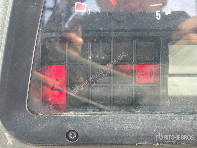 Сільськогосподарський трактор Massey Ferguson 4345