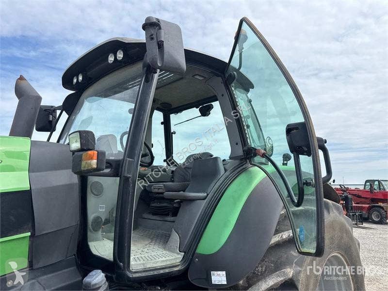 Сільськогосподарський трактор  L730 4WD Tractor