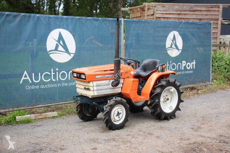 Сільськогосподарський трактор Kubota B1500DT