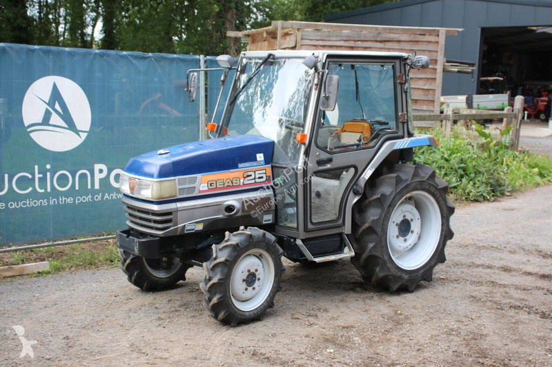 Сільськогосподарський трактор Iseki Geas TG25F