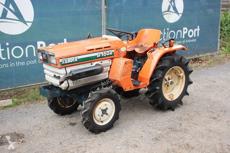 Сільськогосподарський трактор Kubota B1502DT
