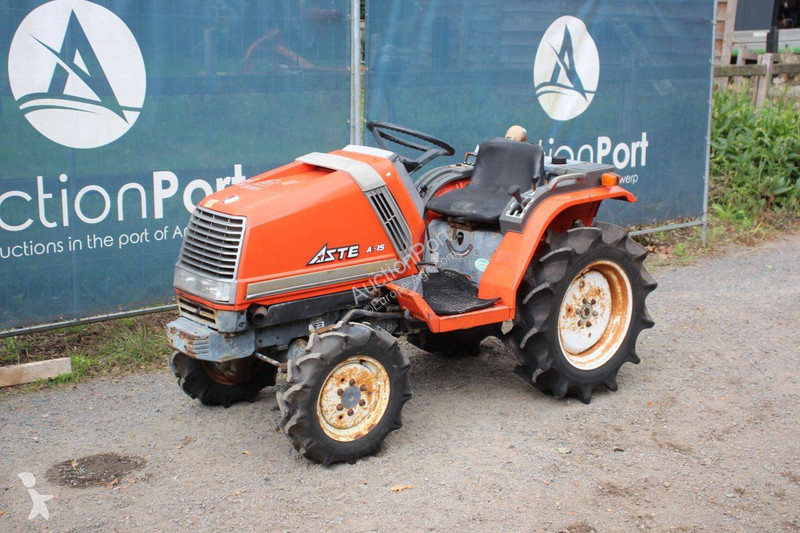 Сільськогосподарський трактор Kubota ASTE A-15
