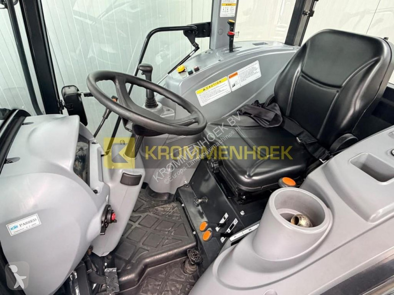 Ciągnik Branson 5025CH