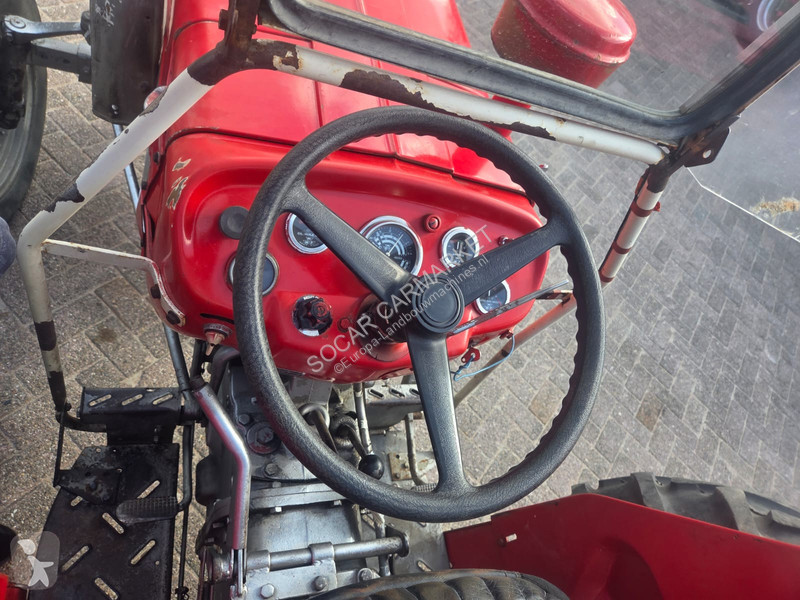Tracteur agricole Massey Ferguson 135 135