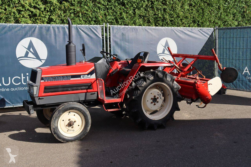 Tractor agrícola Yanmar F24