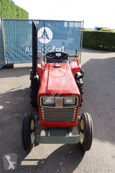 Tractor agrícola Yanmar YM1602