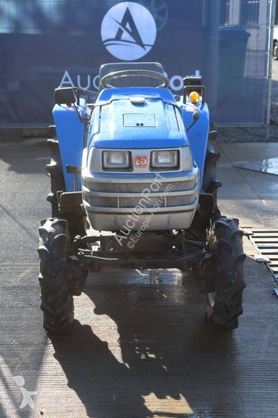Tractor agrícola Iseki TM15F