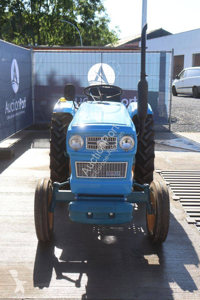 Tractor agrícola Hinomoto E18