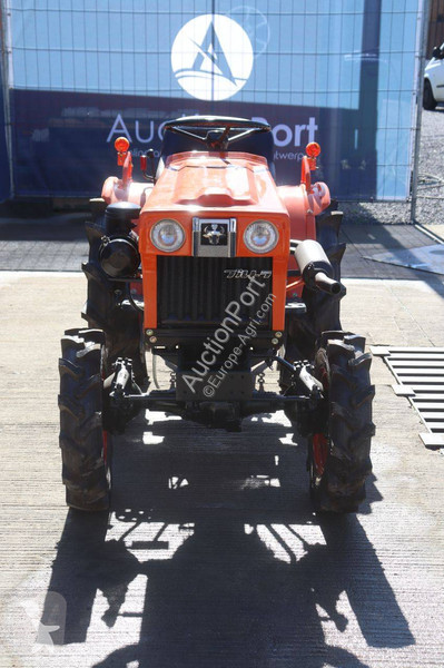 Tractor agrícola Kubota B7001DT