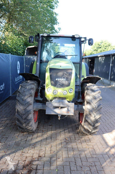 Tractor agrícola Claas 340 AXOS