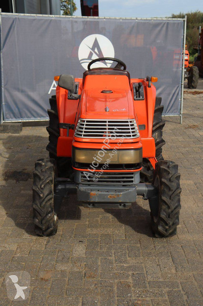 Tractor Kubota Saturn X-24
