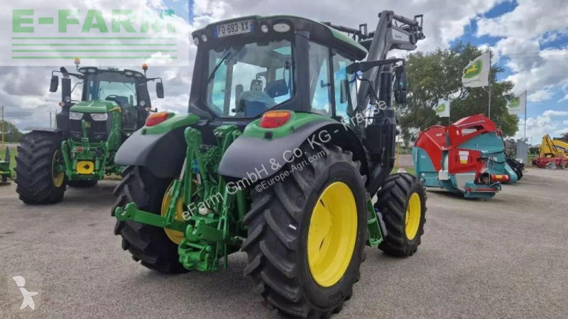 Tracteur agricole John Deere  6100m