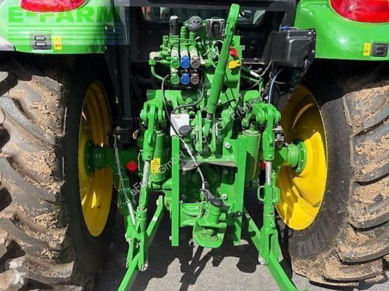 Tracteur agricole John Deere  5105m