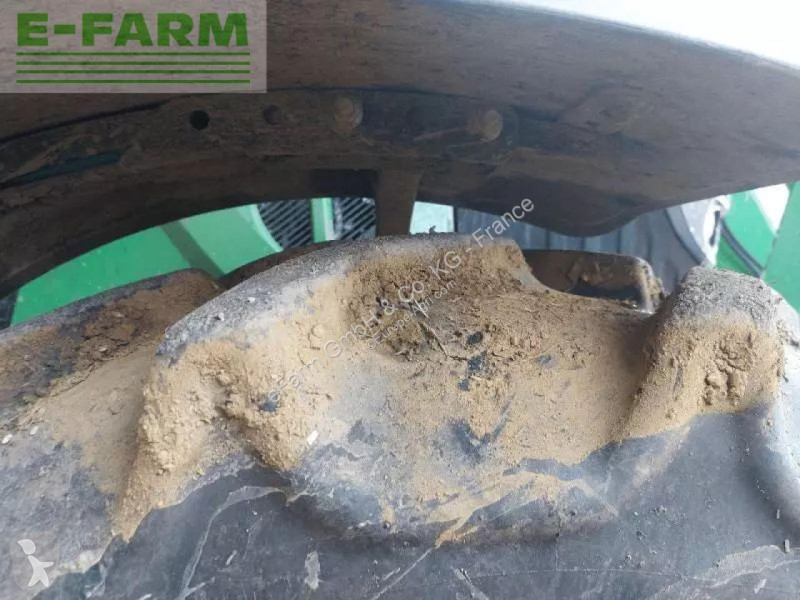 Трактор John Deere  6120m
