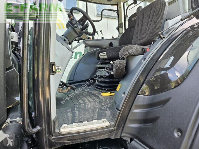 Tracteur agricole Valtra  n 175 active