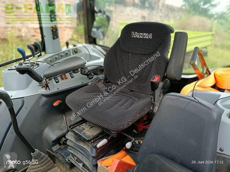 Tracteur agricole Valtra  a114 mit frontlader...