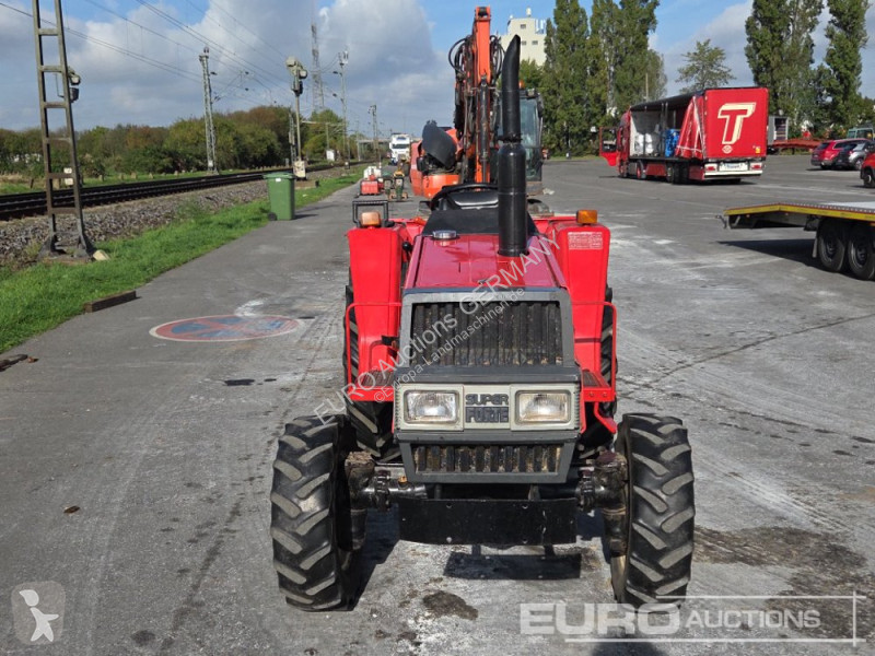 Tractor Yanmar F20D