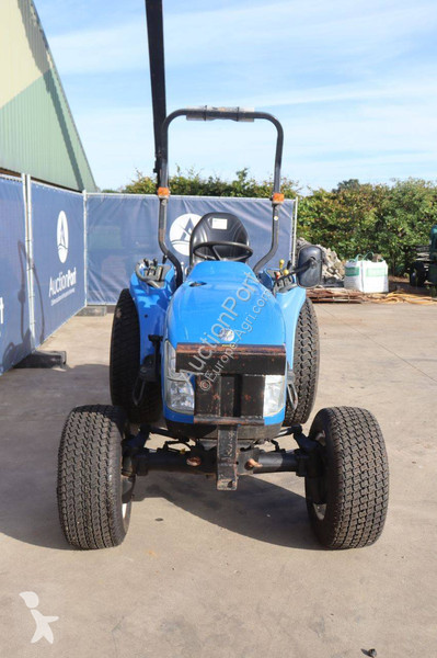 Tracteur agricole New Holland Boomer 2030