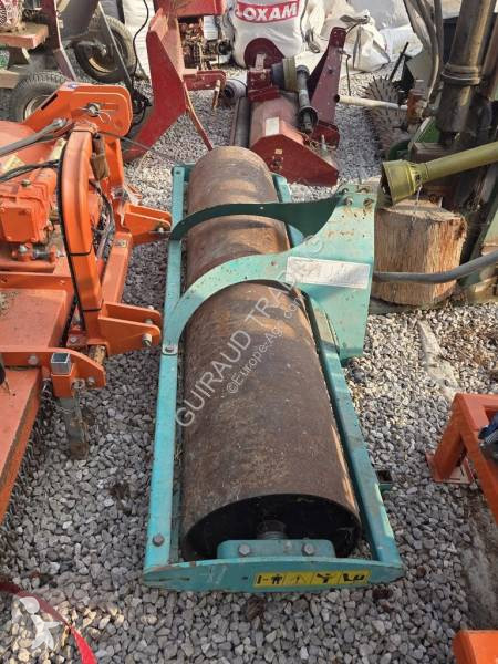Tracteur agricole LS Tractor LS R 60 R