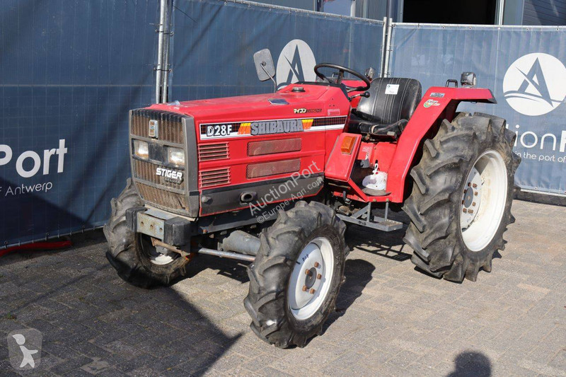 Tracteur agricole Shibaura D28F