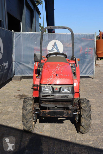 Tracteur agricole Mitsubishi MTZ20