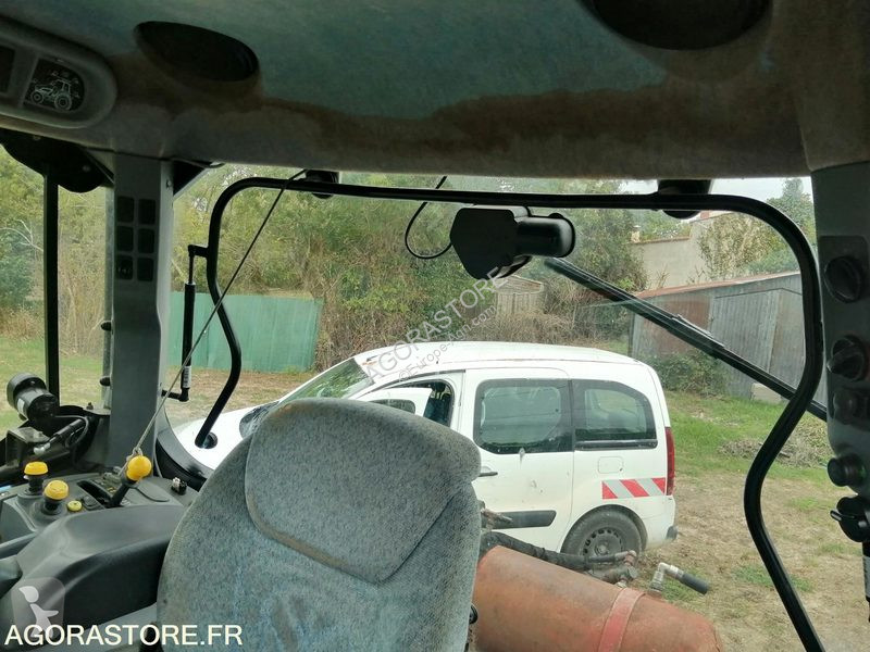 Tracteur agricole New Holland TSA 100
