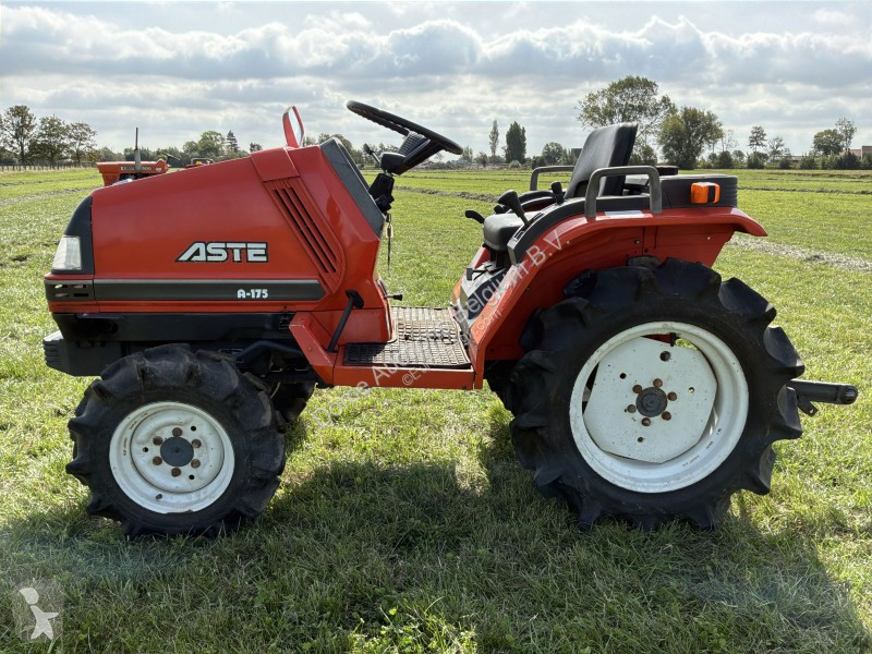 Tracteur agricole Kubota Aste A175