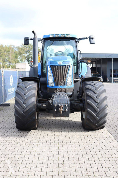 Zemědělský traktor New Holland T8020
