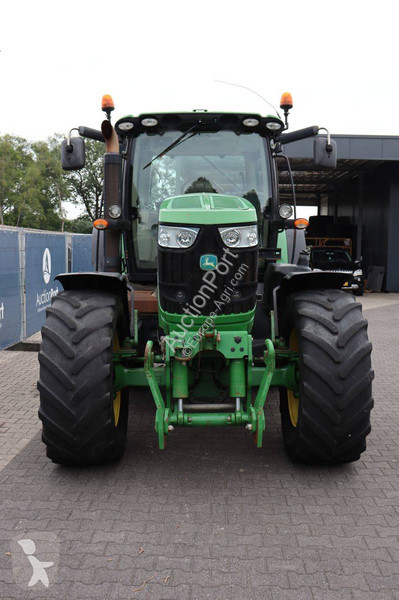 Zemědělský traktor John Deere 6190R