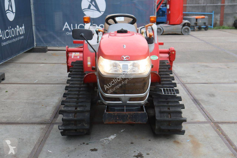 Zemědělský traktor Yanmar CT118