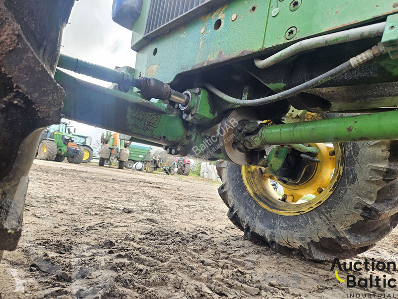 Zemědělský traktor John Deere 3640