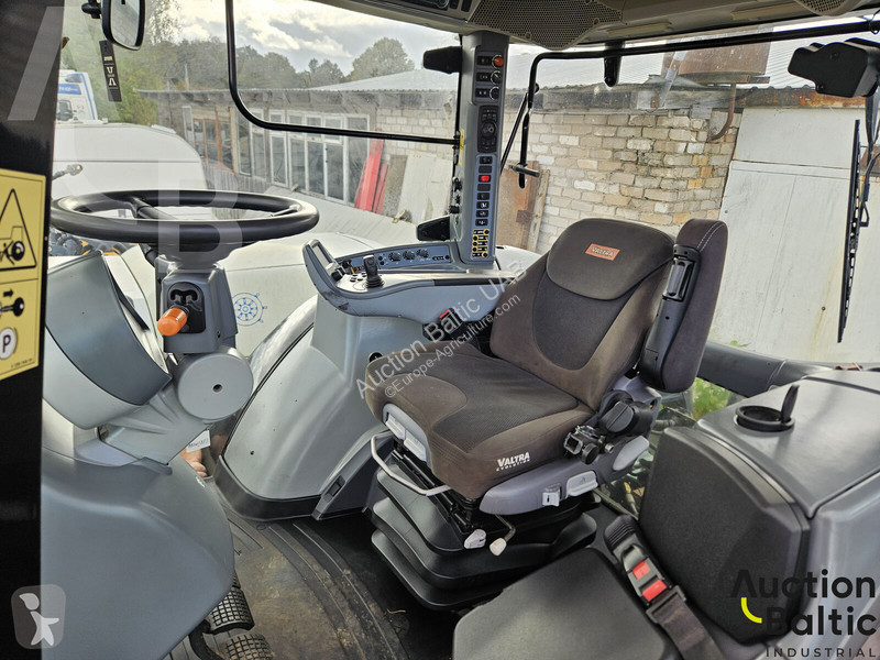 Tractor Valtra