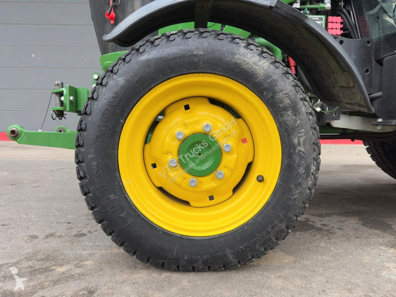Tractor John Deere 3046 R 4x4 Hofschlepper...