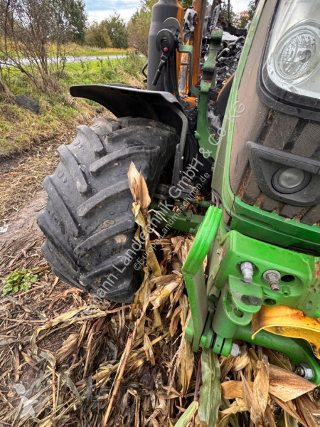 Tractor John Deere 6130R BRANDSCHADEN zur...