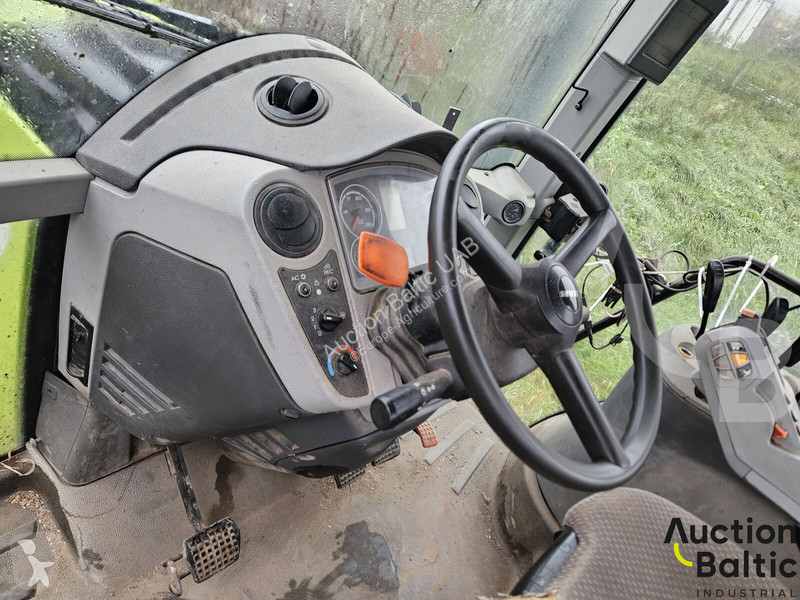 Tractor Claas Arion 640