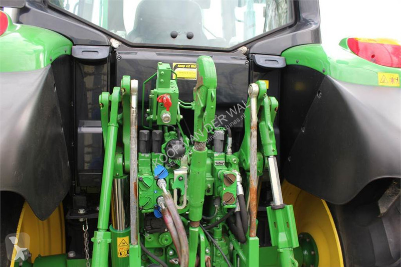 Tractor John Deere 6120M with 623R loader